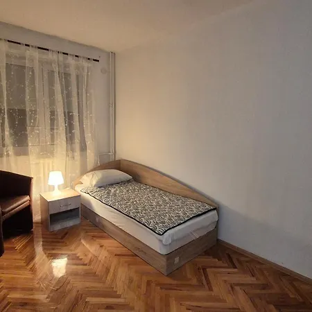 Skupi Apartment