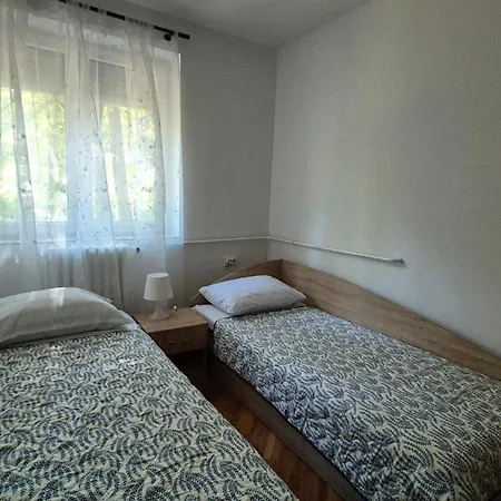 Skupi Apartment *